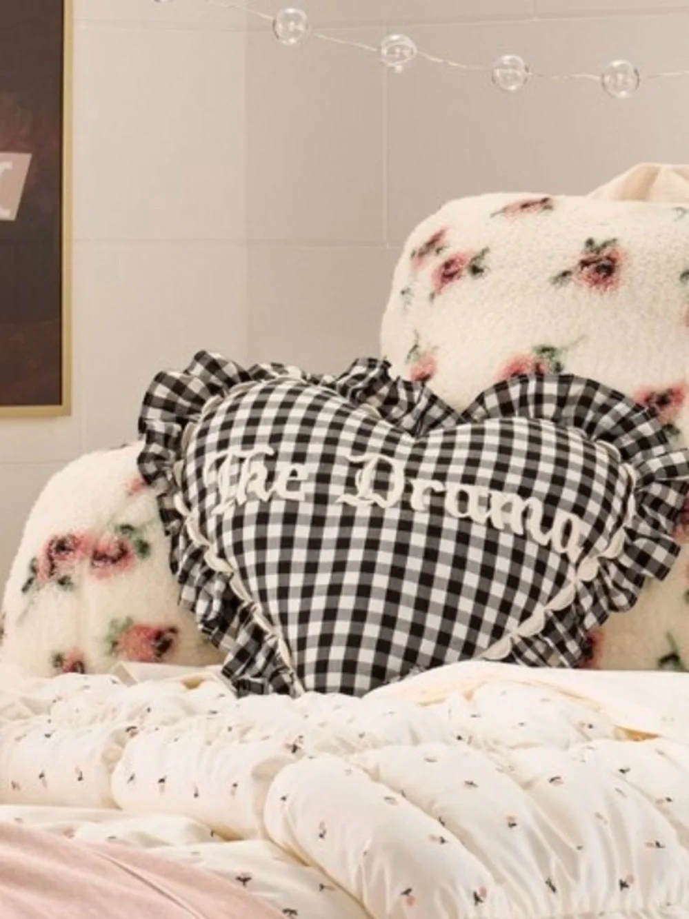 ROOM ESSENTIALS NWT 14